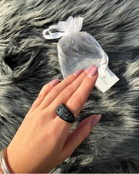 Prstýnek dámský Swarovski černé kamínky